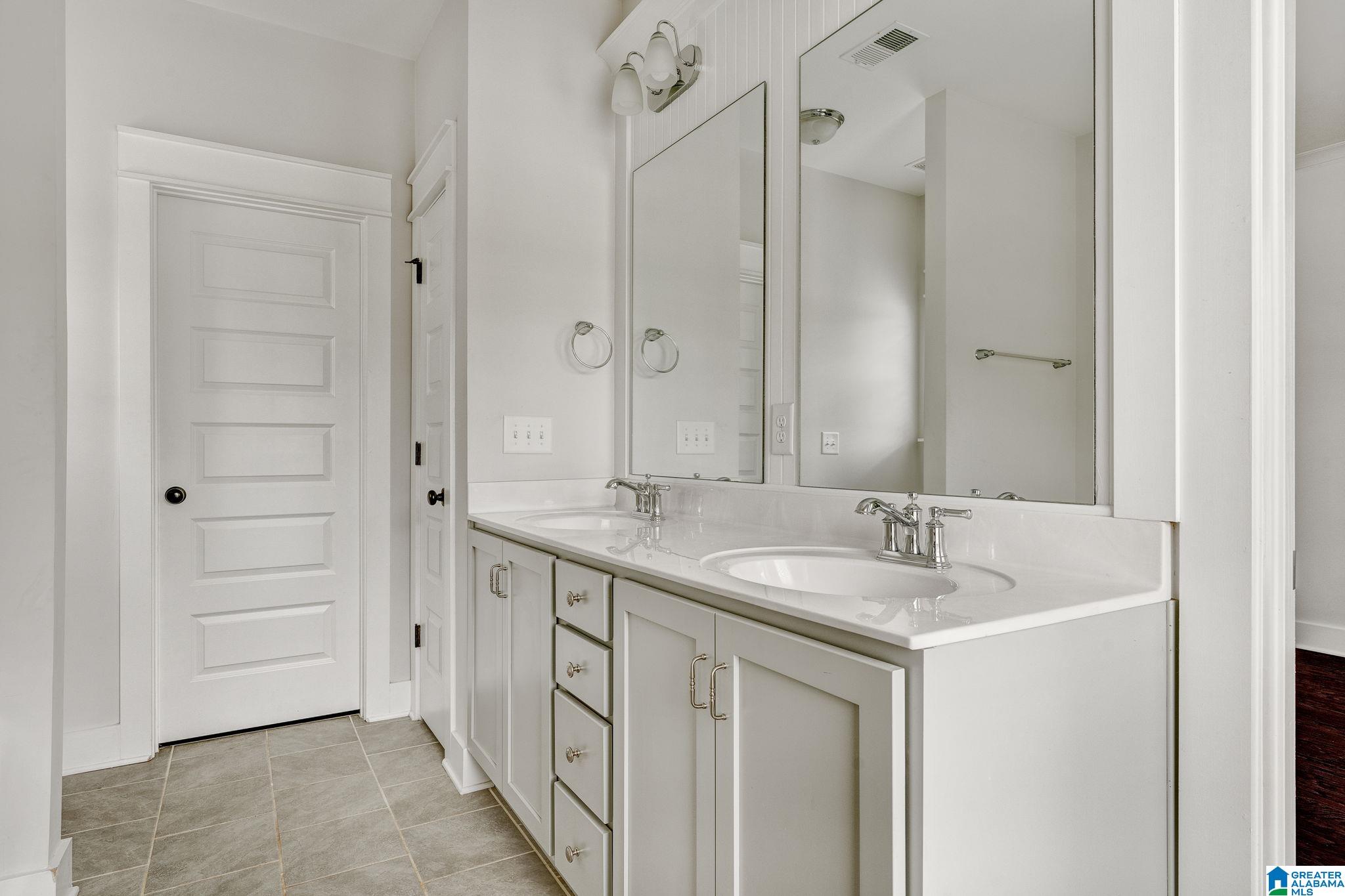 2714 Wenonah Oxmoor Road Birmingham, AL 35211 - Photo 14 of 27