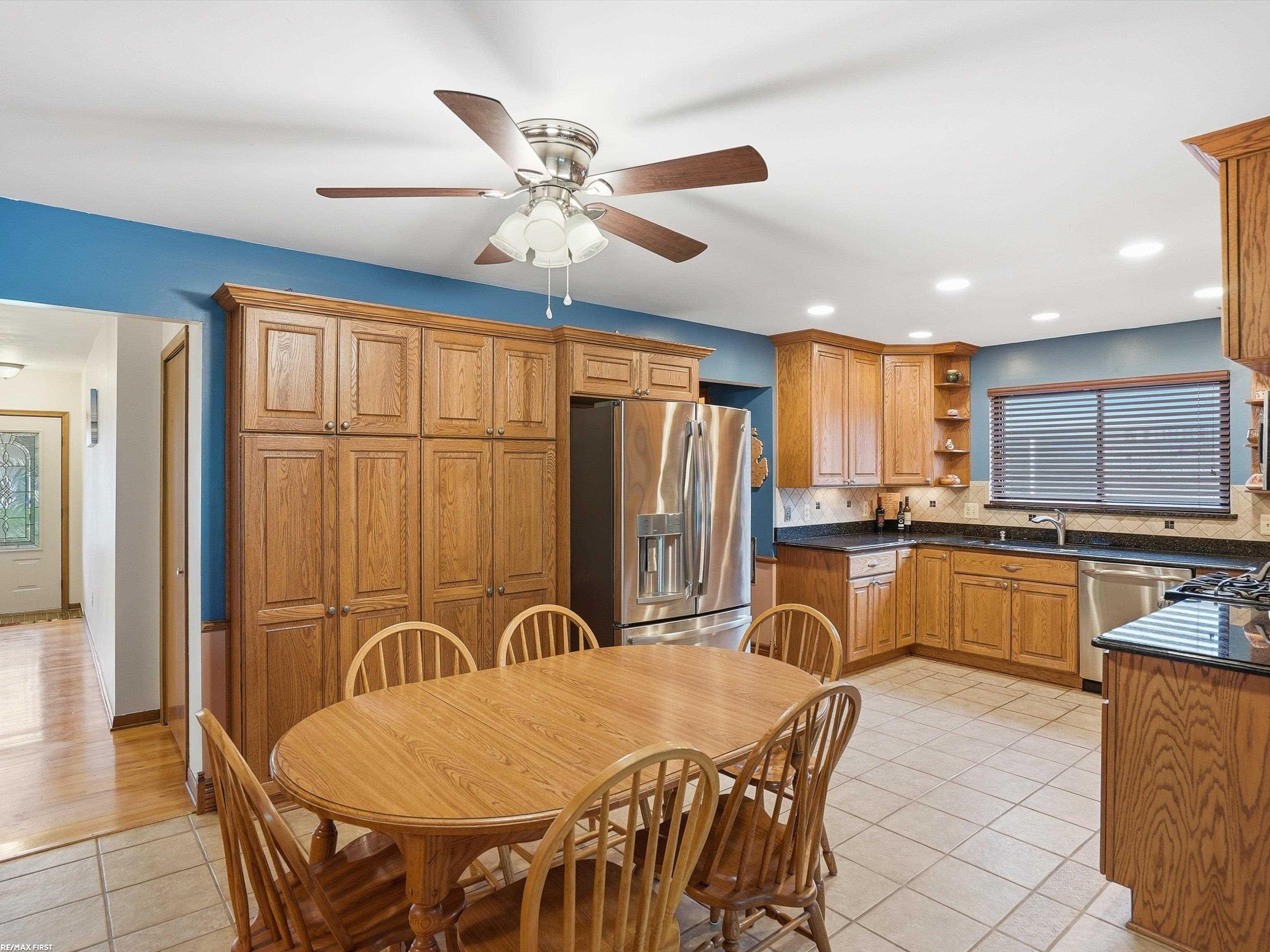 47431 Kathleen Road Macomb, MI 48044 - Photo 10 of 50