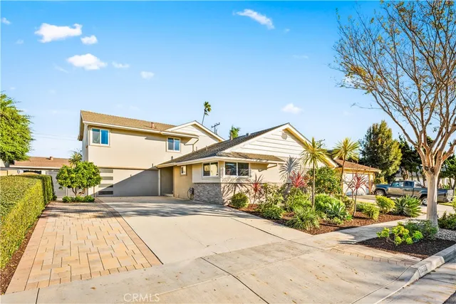$1,625,000 | 16772 Glenhaven Lane, Huntington Beach, CA 92647