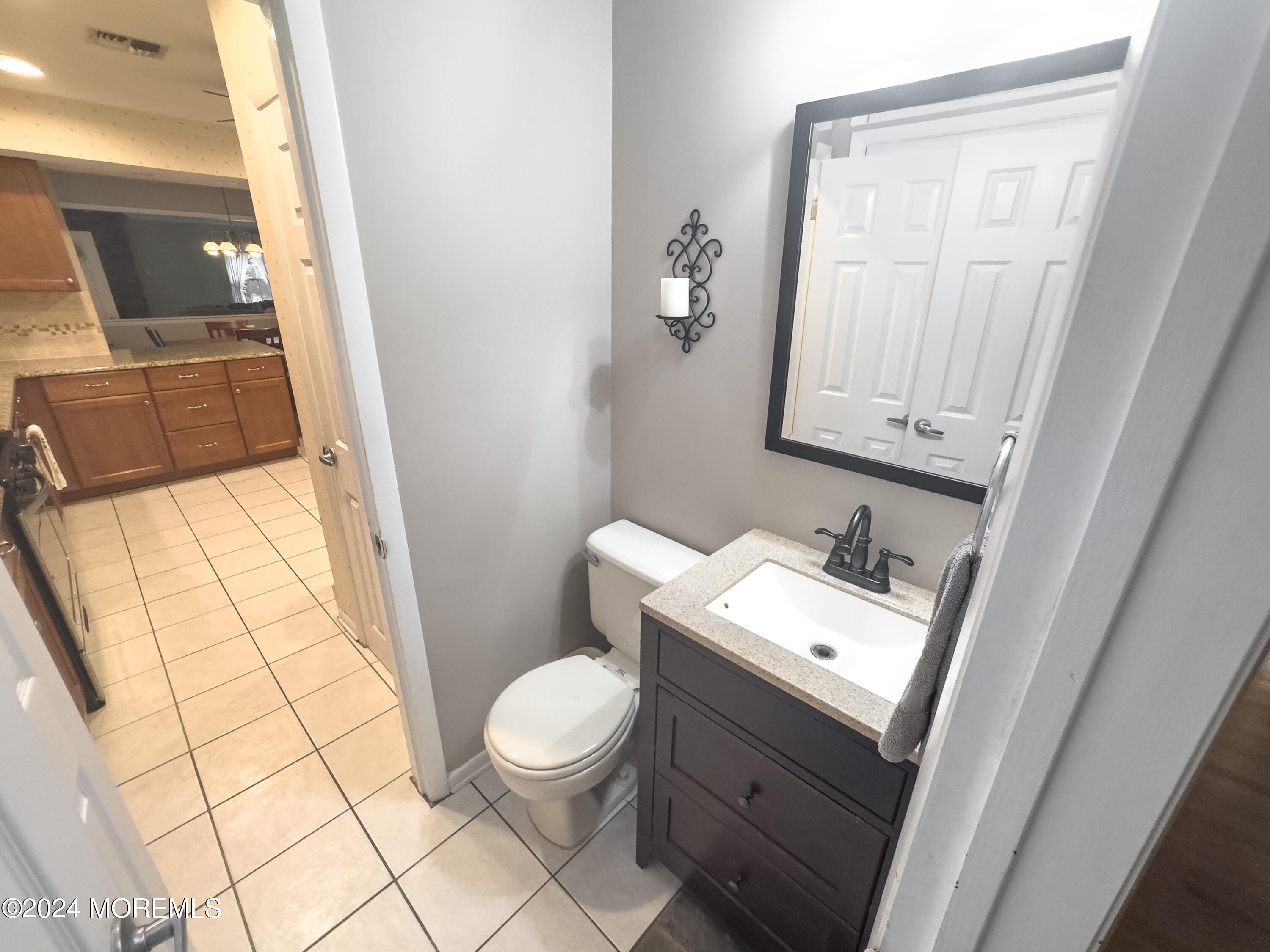 56 Toms River Road Jackson, NJ 08527 - Photo 14 of 58 56 Toms River Half Bath