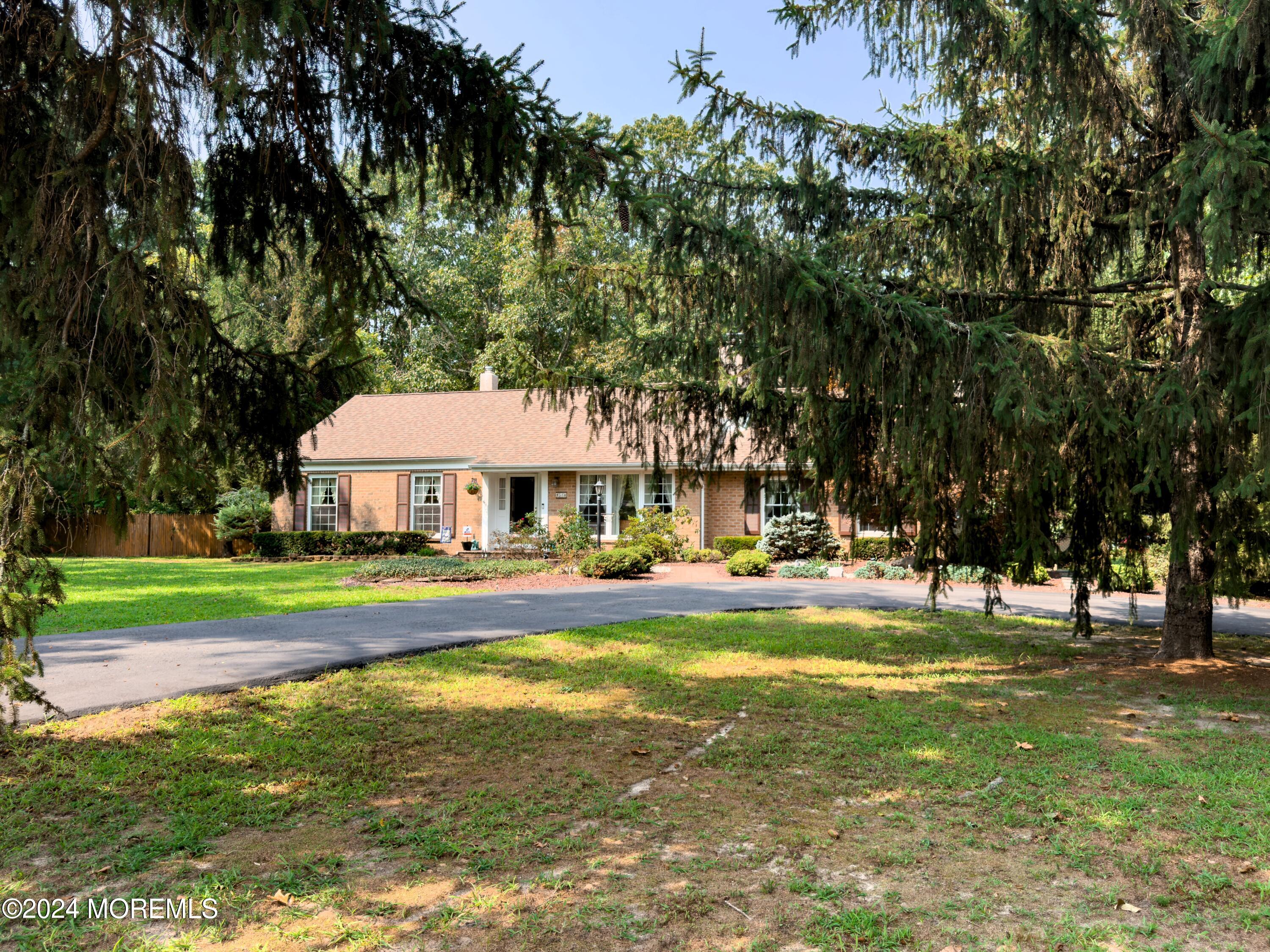 56 Toms River Road Jackson, NJ 08527 - Photo 4 of 58 56 Toms River Circular Drive