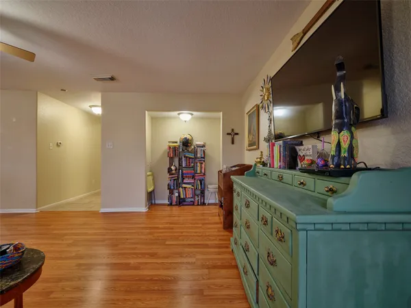 $184,900 | 1817 Veranda Drive, West Columbia, TX 77486