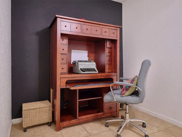 $184,900 | 1817 Veranda Drive, West Columbia, TX 77486