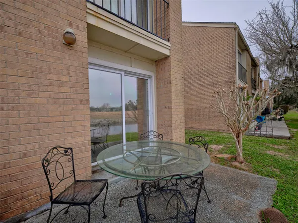 $184,900 | 1817 Veranda Drive, West Columbia, TX 77486