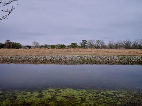 $184,900 | 1817 Veranda Drive, West Columbia, TX 77486