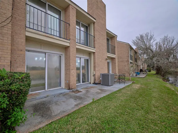 $184,900 | 1817 Veranda Drive, West Columbia, TX 77486