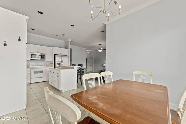 $1,900 | 2934 Nicholson Lake Drive, Baton Rouge, LA 70810