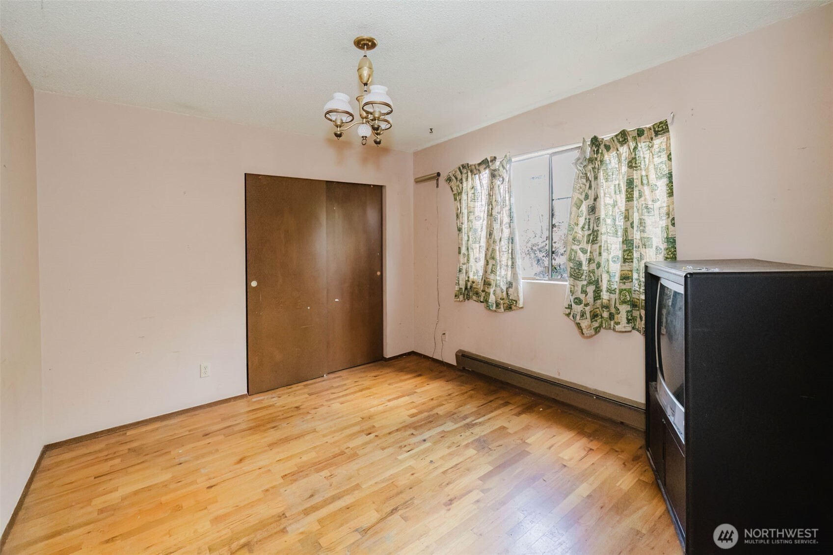 567 Juniper Street Bremerton, WA 98310 - Photo 9 of 37 a view of an empty room with a window