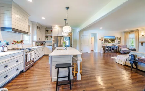 $865,000 | 19 Queen Anne Court, Ocean View, NJ 08230