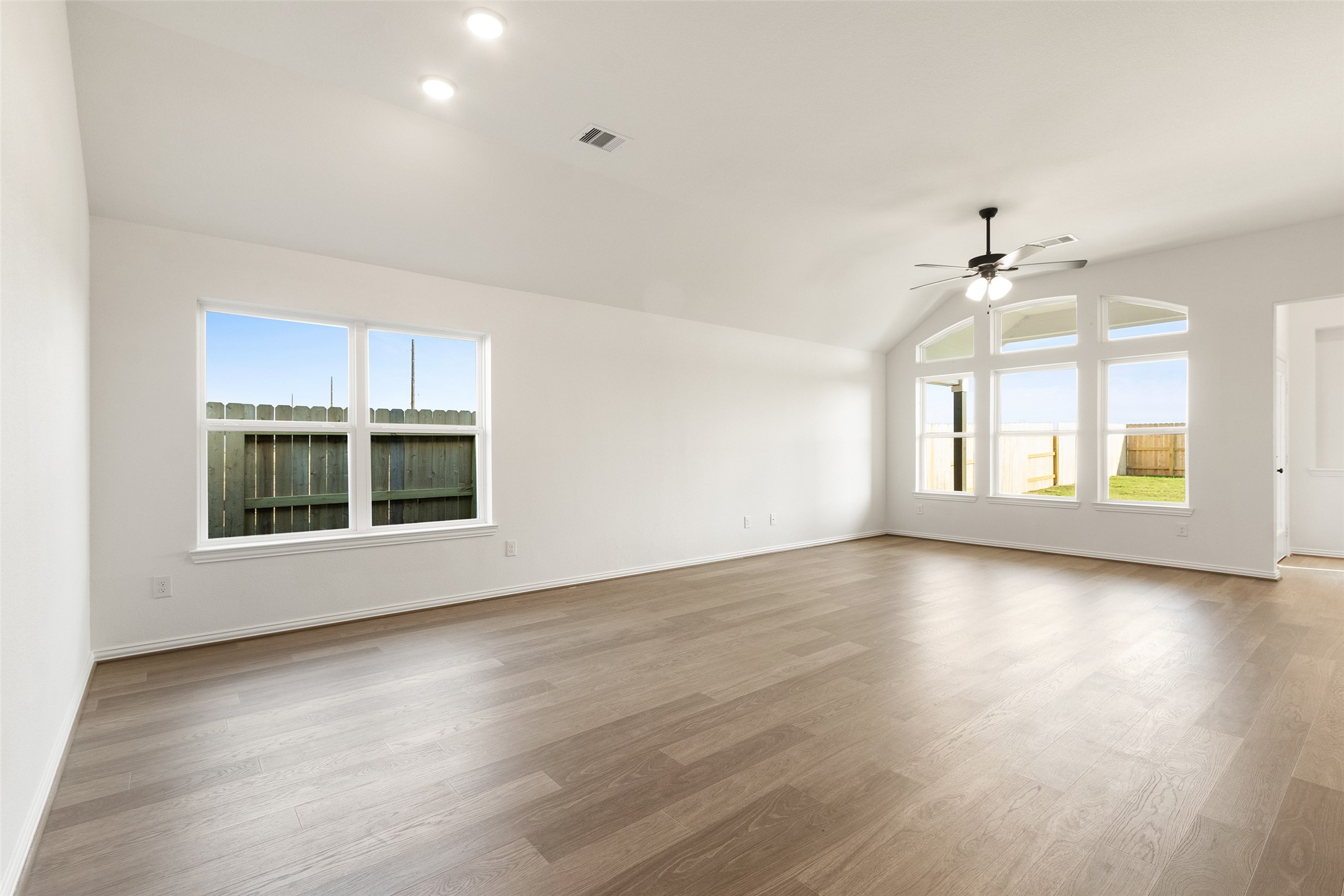 2822 Ruby Laurel Drive Rosharon, TX 77583 - Photo 7 of 34