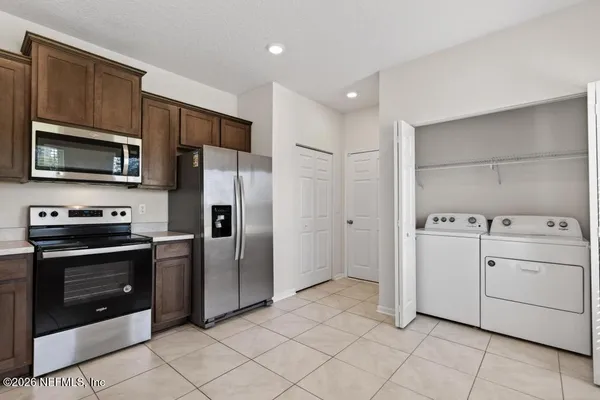 $1,750 | 909 Capitol Parkway, Jacksonville, FL 32218