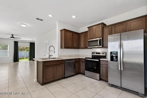 $1,750 | 909 Capitol Parkway, Jacksonville, FL 32218