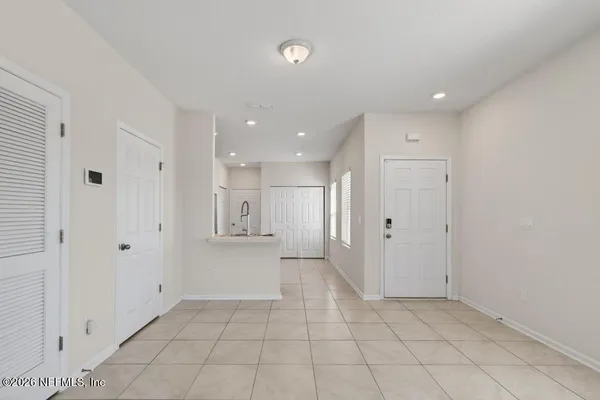$1,750 | 909 Capitol Parkway, Jacksonville, FL 32218