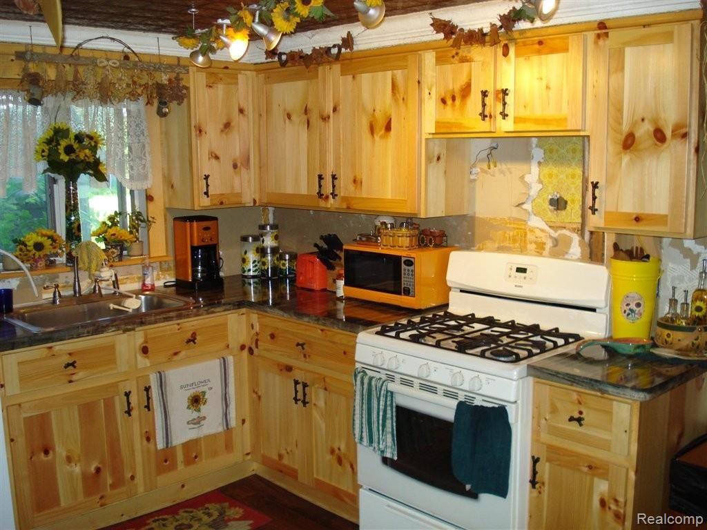 1123 Capac Road Allenton, MI 48002 - Photo 2 of 15 Kitchen.JPG