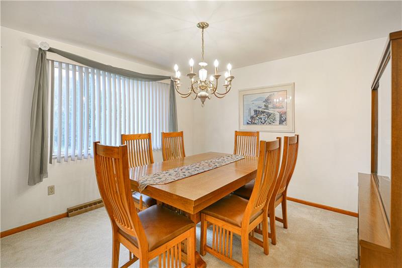 43 Gordon Street McKees Rocks, PA 15136 - Photo 5 of 23 Dining Room