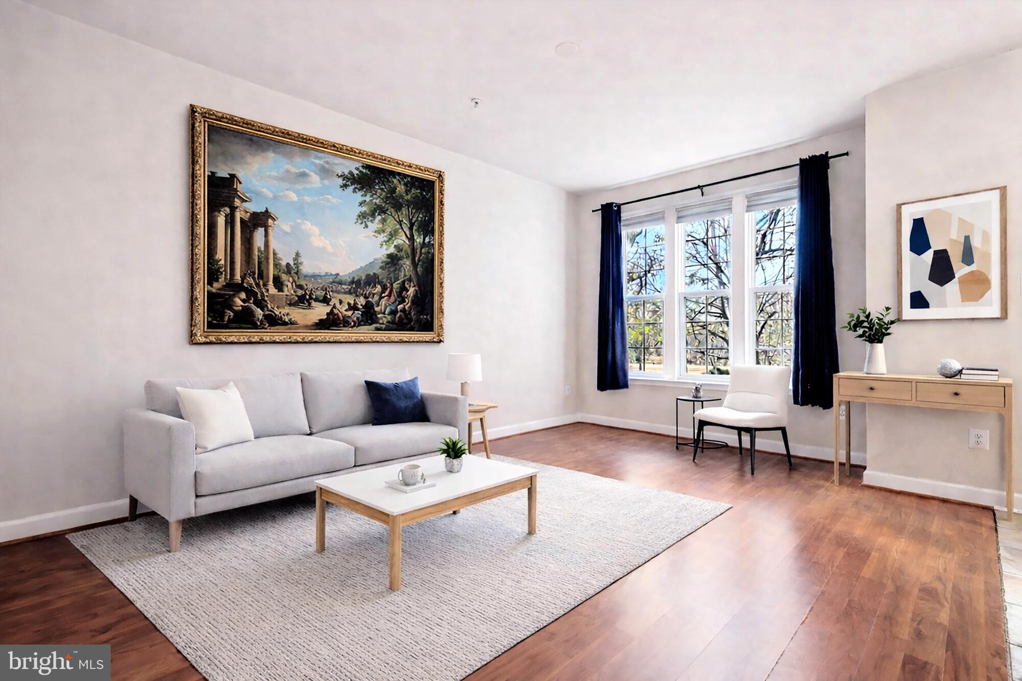 Entry level - virtual staged