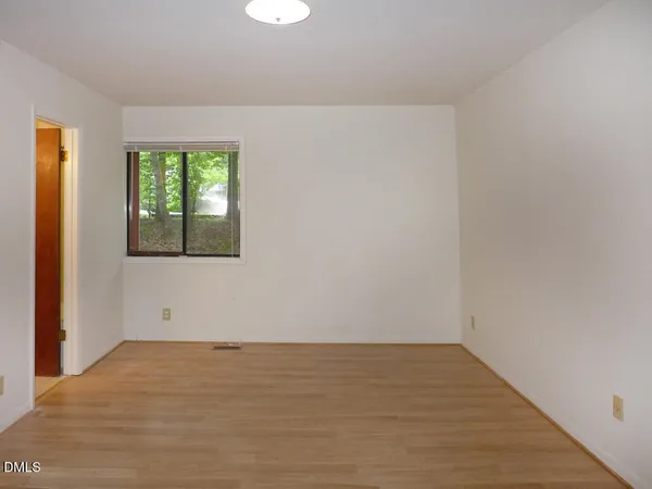 $2,335 | 100 Barrington Hill Road, Chapel Hill, NC 27516