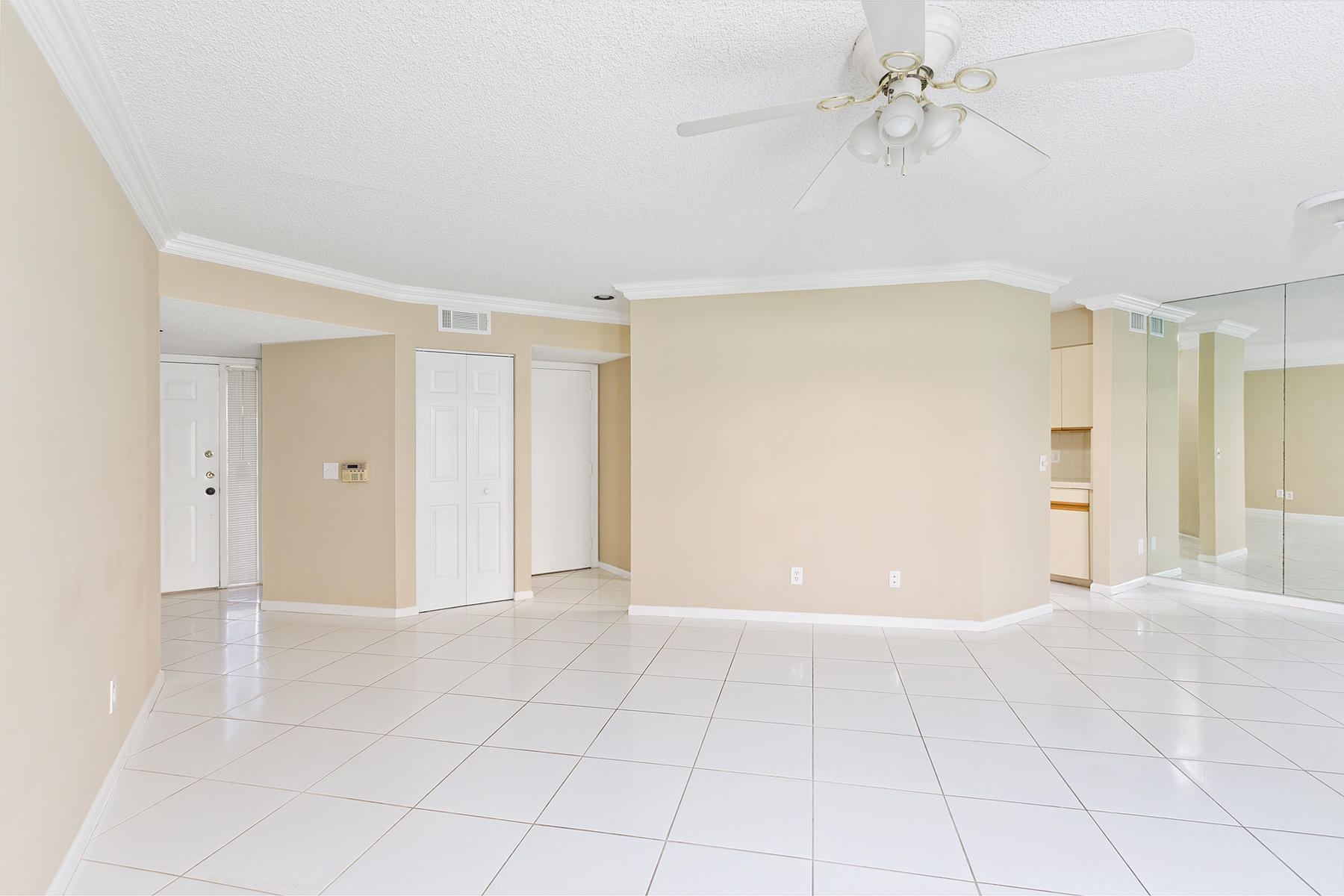 5520 Coach House Circle, Unit B Boca Raton, FL 33486 - Photo 19 of 32 09_Living_layout