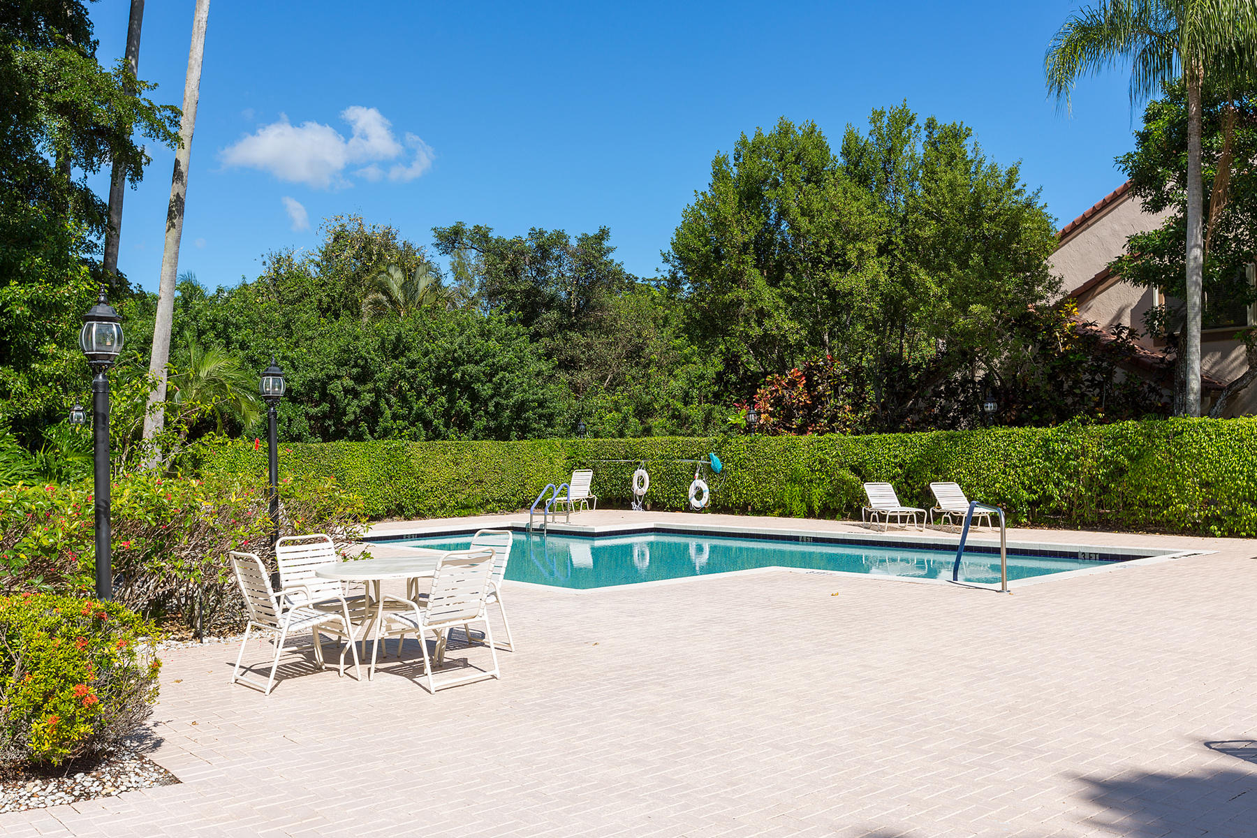 5520 Coach House Circle, Unit B Boca Raton, FL 33486 - Photo 27 of 32 24_PoolArea_1