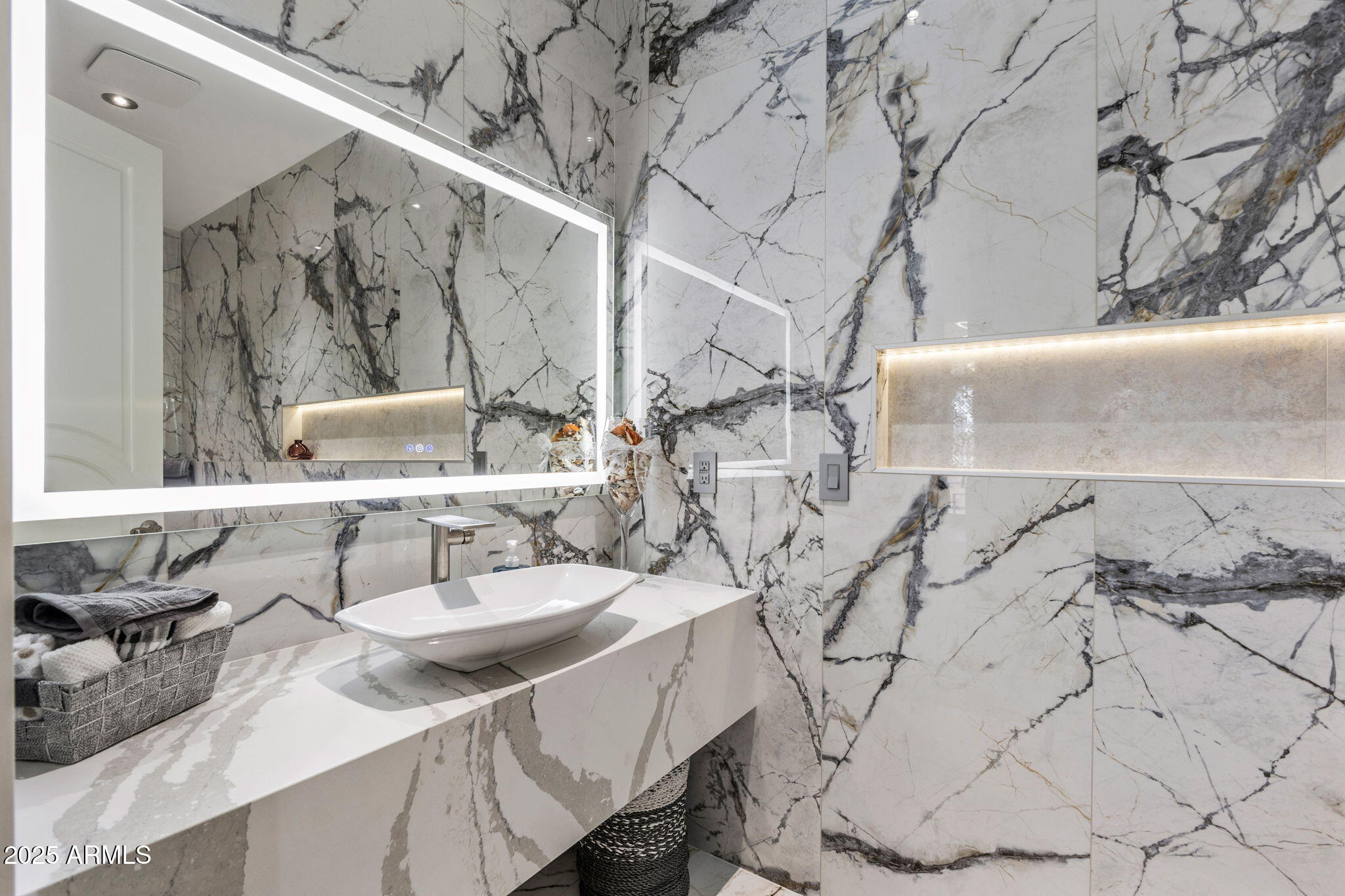 5868 East Onyx Avenue Paradise Valley, AZ 85253 - Photo 21 of 45 17-web-or-mls-IMG_5846 (2)