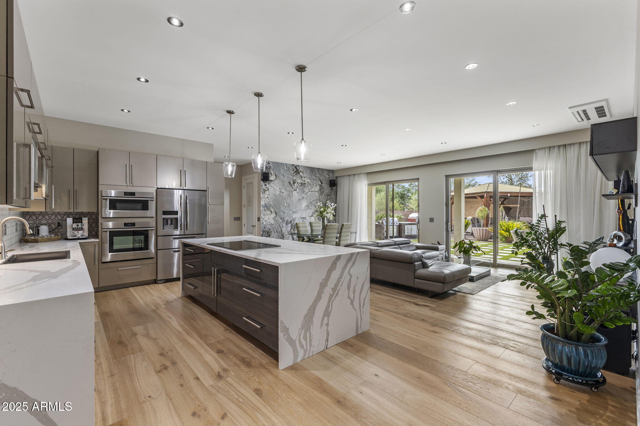 5868 East Onyx Avenue Paradise Valley, AZ 85253 - Photo 3 of 45 12-web-or-mls-IMG_5967