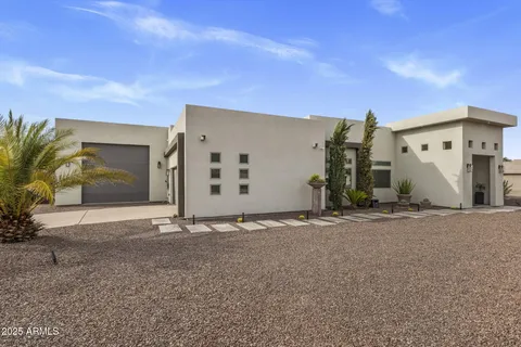 $2,250,000 | 5868 East Onyx Avenue, Paradise Valley, AZ 85253