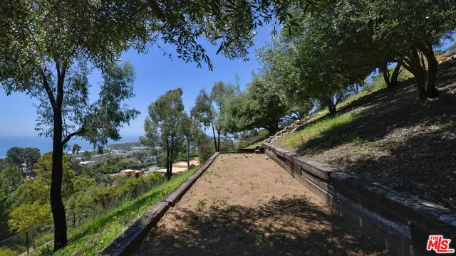 $75,000 | 23806 Malibu Crest Drive, Malibu, CA 90265