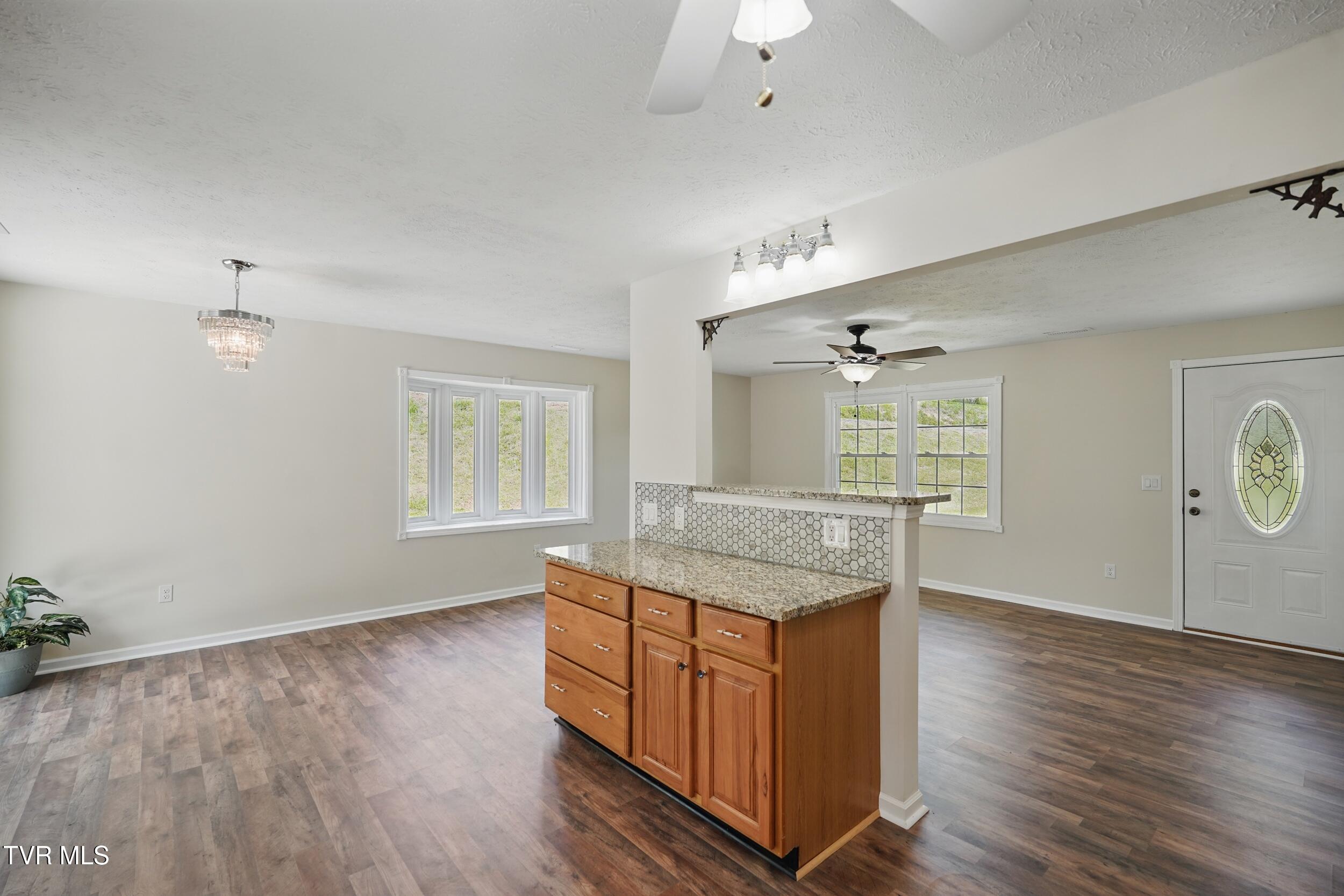 536 Chadwell Road Kingsport, TN 37660 - Photo 11 of 39 12_photo_011