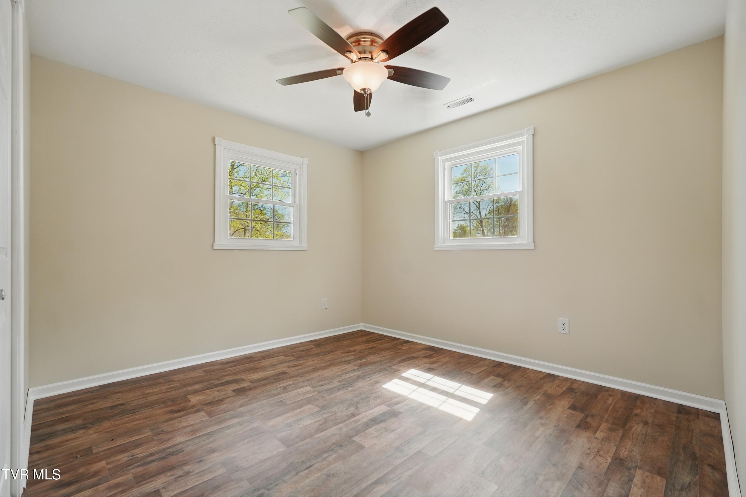 536 Chadwell Road Kingsport, TN 37660 - Photo 17 of 39 18_photo_017