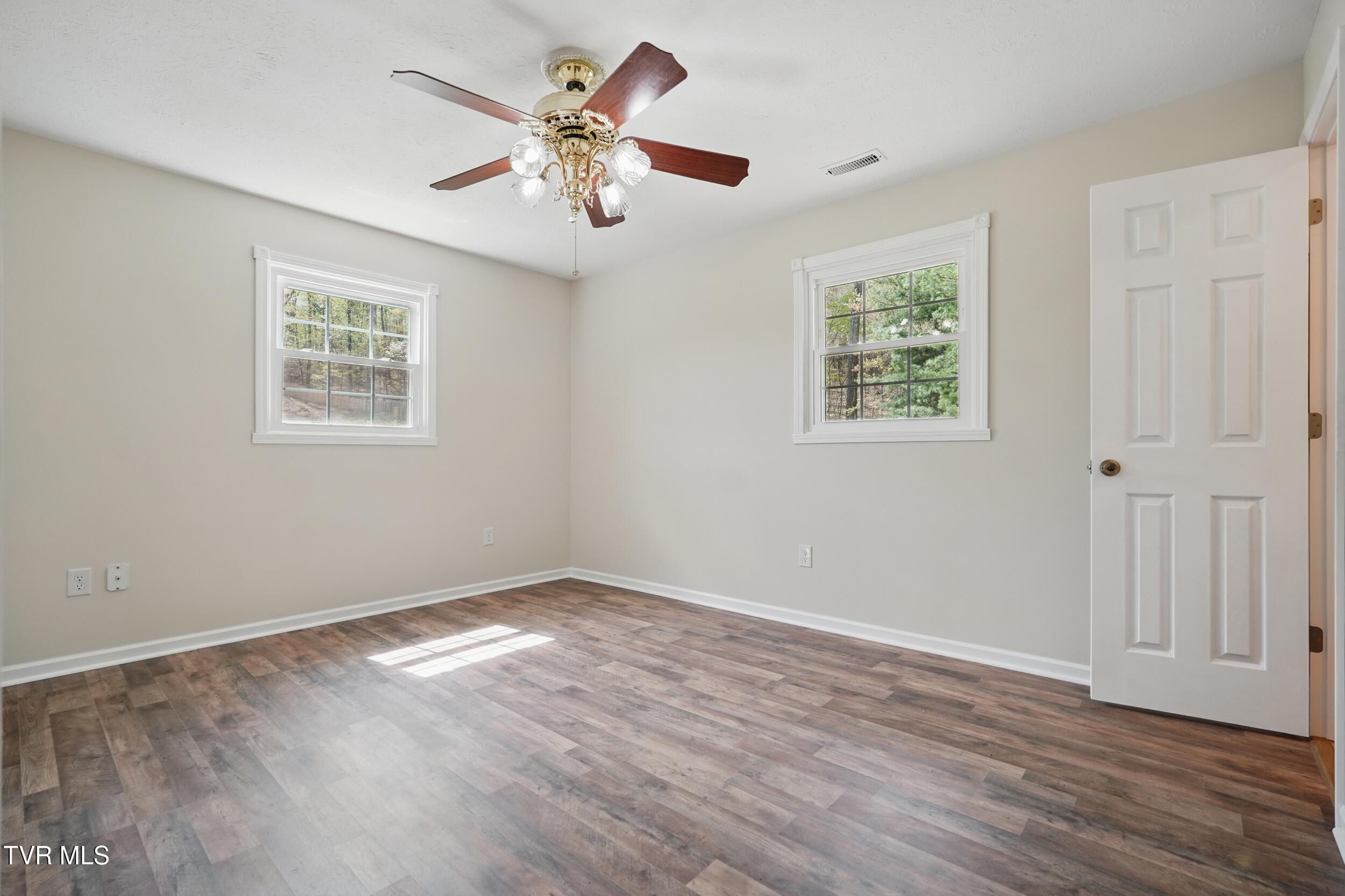 536 Chadwell Road Kingsport, TN 37660 - Photo 19 of 39 20_photo_019