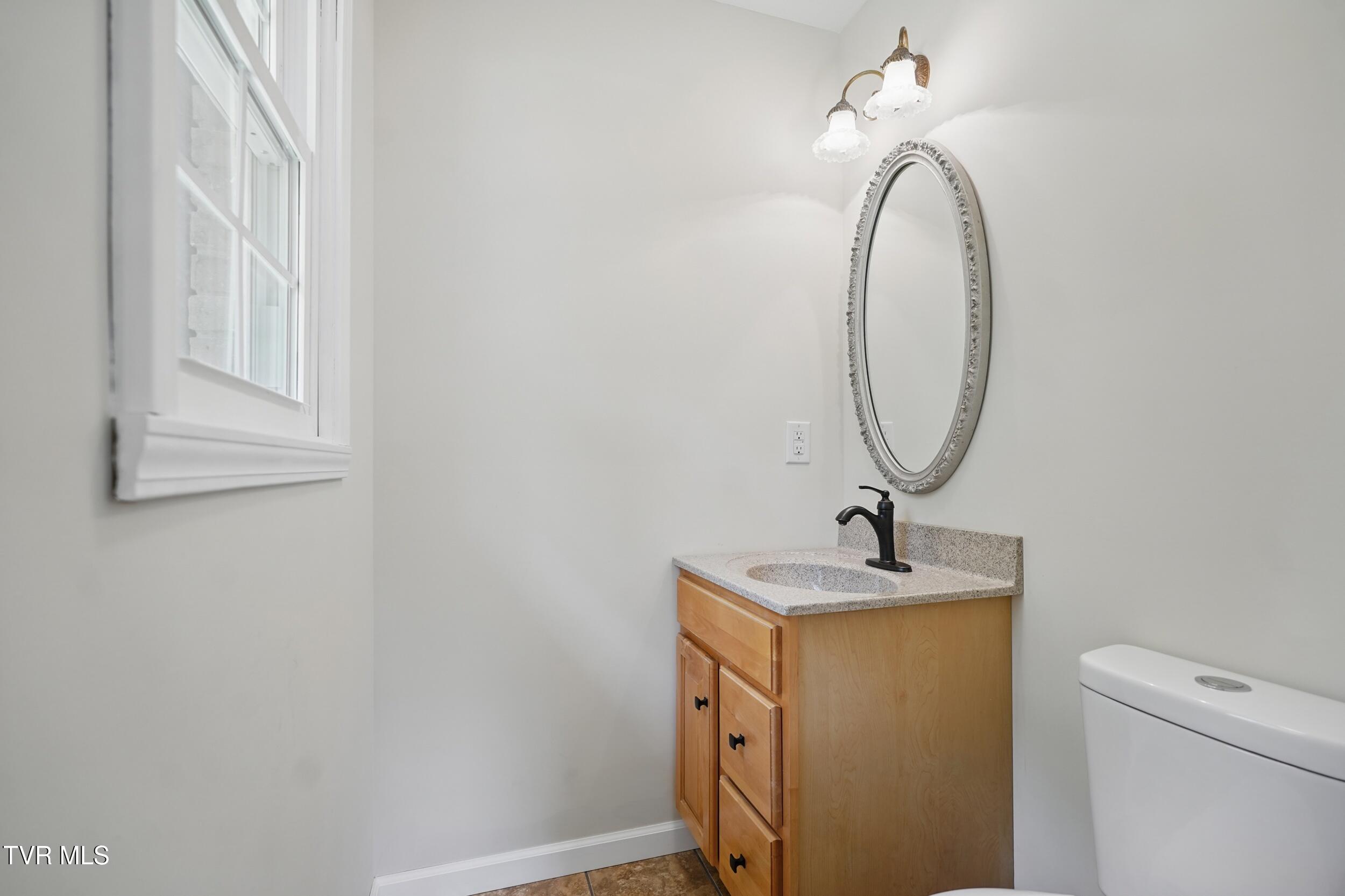 536 Chadwell Road Kingsport, TN 37660 - Photo 21 of 39 22_photo_021