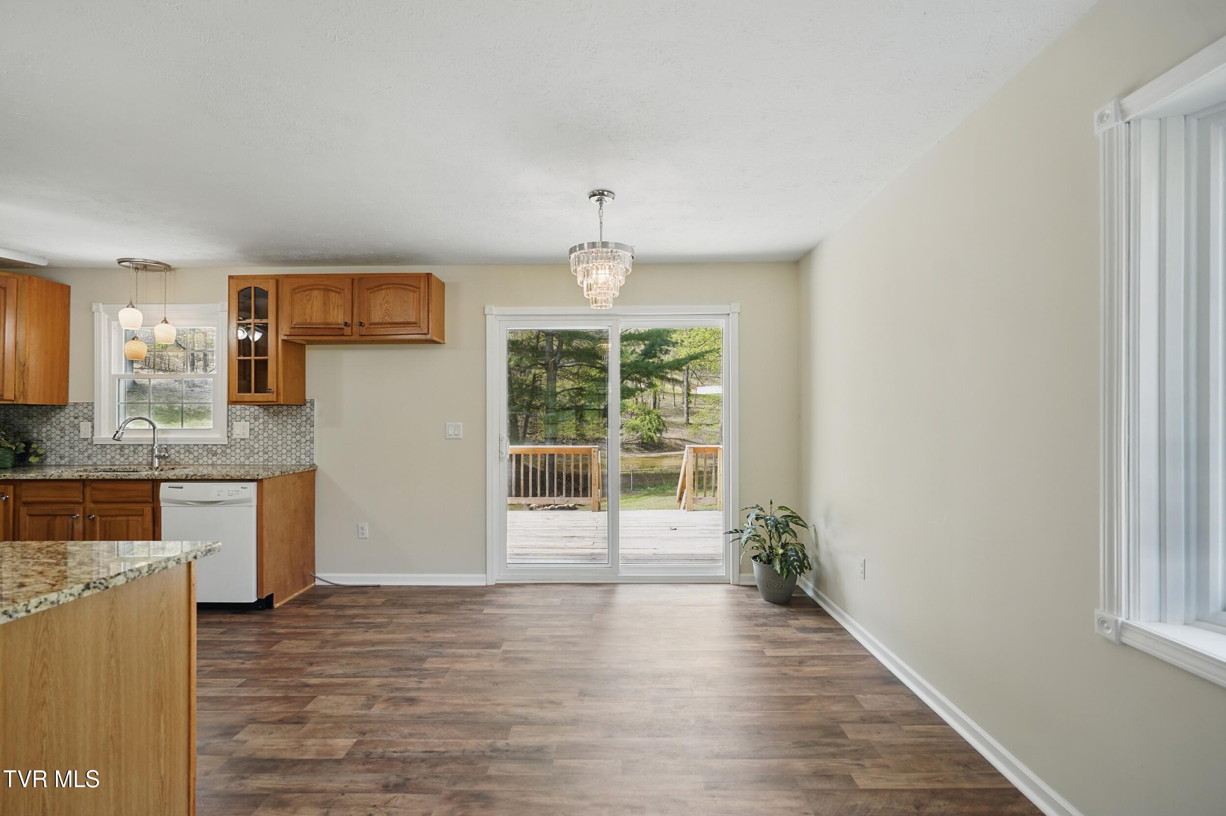 536 Chadwell Road Kingsport, TN 37660 - Photo 8 of 39 9_photo_008