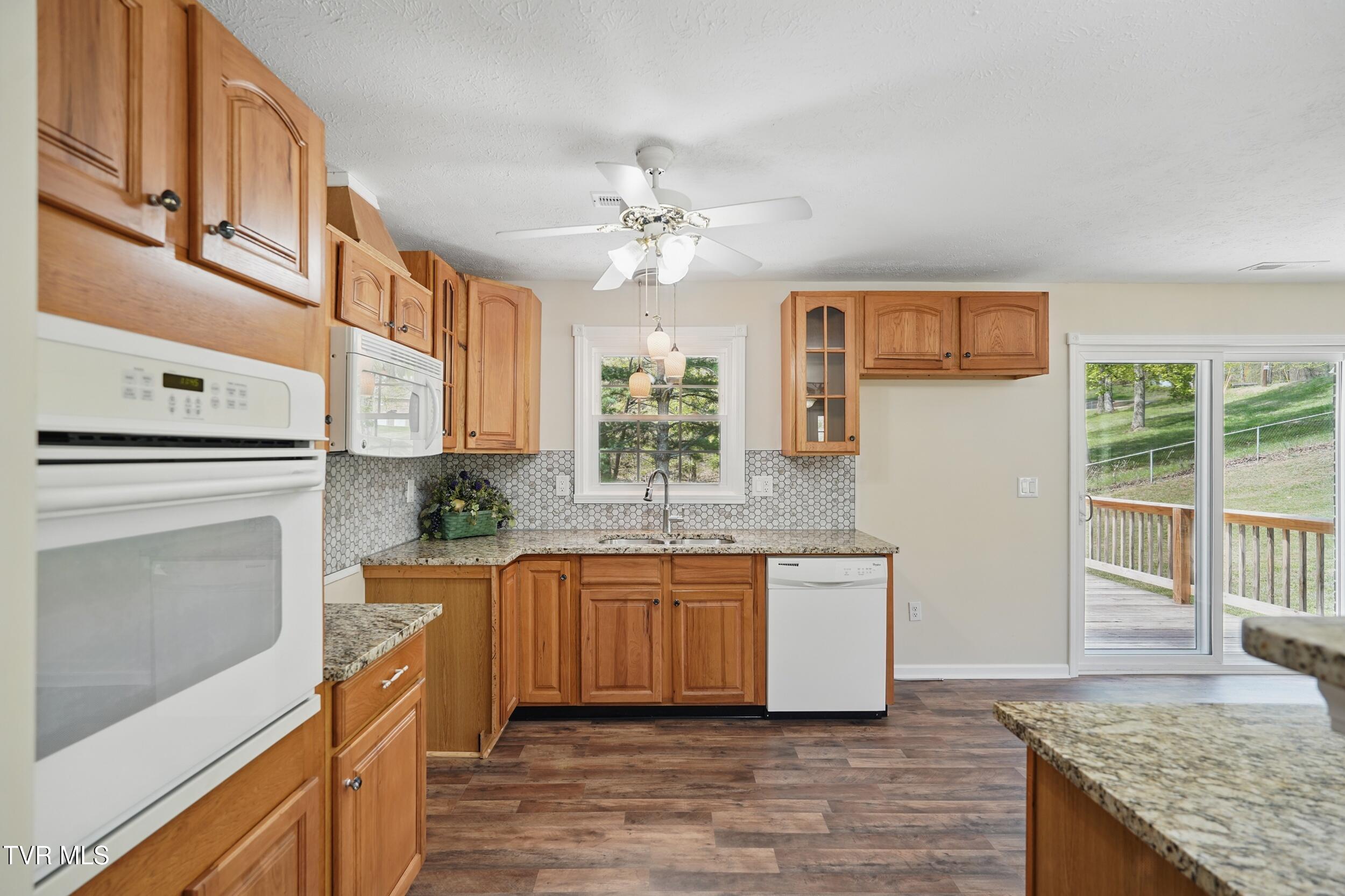 536 Chadwell Road Kingsport, TN 37660 - Photo 10 of 39 11_photo_010