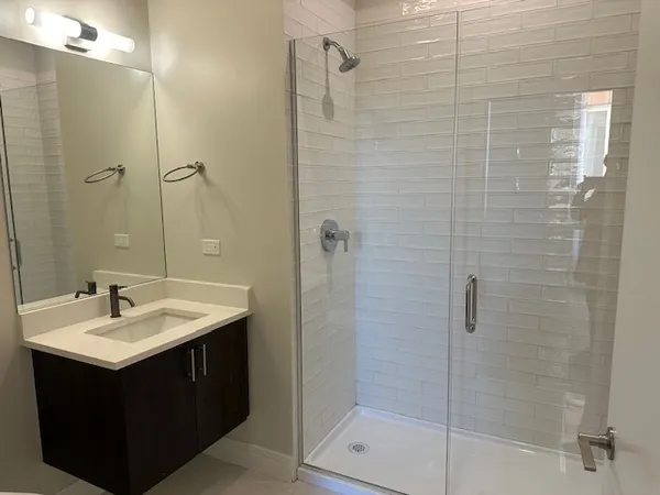 $3,100 | 4010 North Lincoln Avenue, Unit 504, Chicago, IL 60618