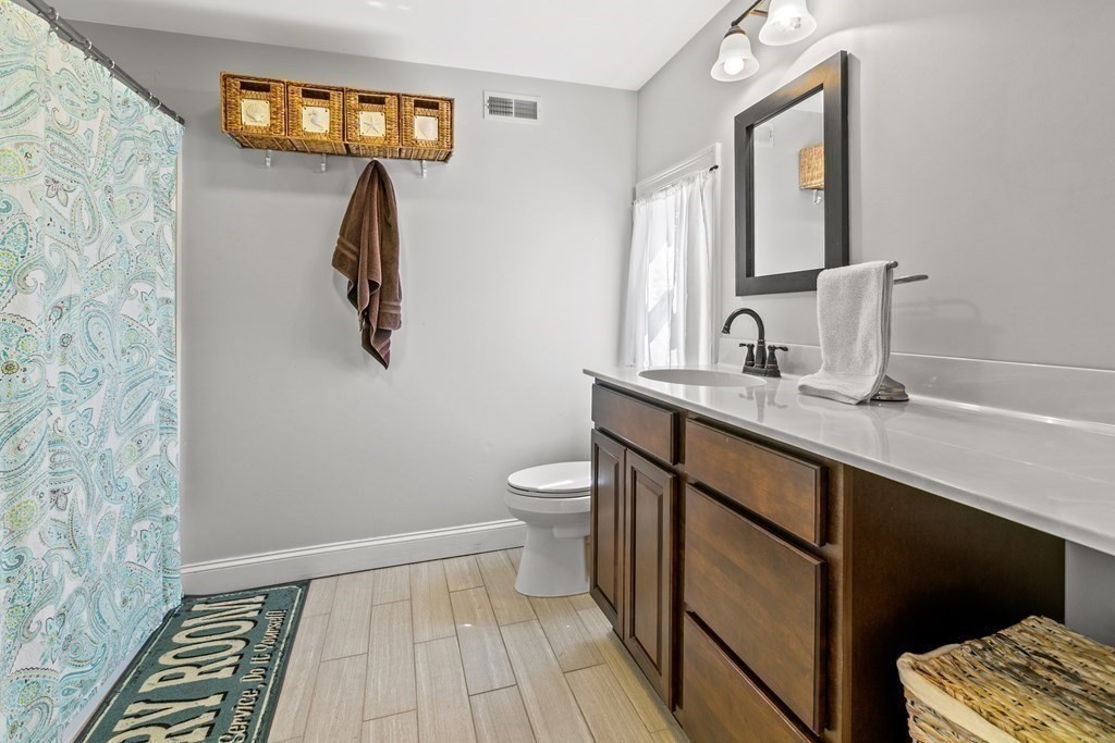 651 Nashua Road Dracut, MA 01826 - Photo 23 of 42