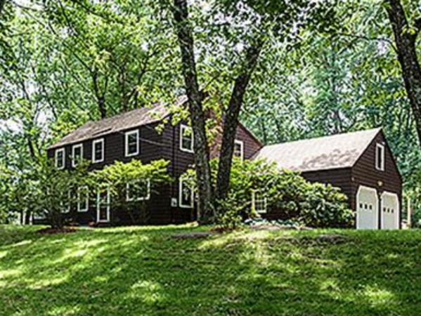 9 Hitchinpost Road Chelmsford, MA 01824 - Photo 1 of 30 Gallery Image 1