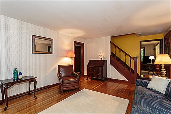 9 Hitchinpost Road Chelmsford, MA 01824 - Photo 11 of 30 Gallery Image 11