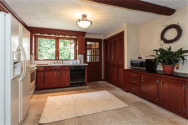 9 Hitchinpost Road Chelmsford, MA 01824 - Photo 14 of 30 Gallery Image 14
