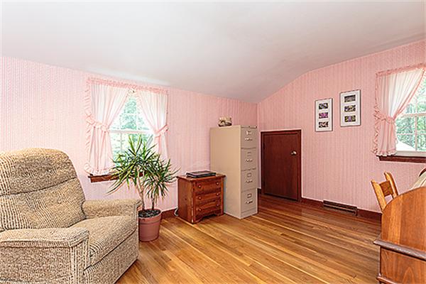 9 Hitchinpost Road Chelmsford, MA 01824 - Photo 19 of 30 Gallery Image 19