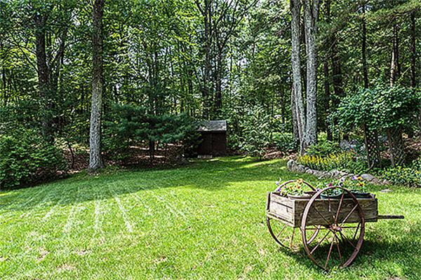 9 Hitchinpost Road Chelmsford, MA 01824 - Photo 24 of 30 Gallery Image 24