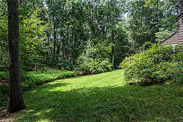 9 Hitchinpost Road Chelmsford, MA 01824 - Photo 28 of 30 Gallery Image 28
