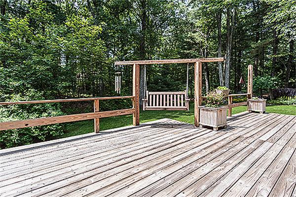 9 Hitchinpost Road Chelmsford, MA 01824 - Photo 8 of 30 Gallery Image 8