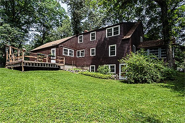 9 Hitchinpost Road Chelmsford, MA 01824 - Photo 9 of 30 Gallery Image 9