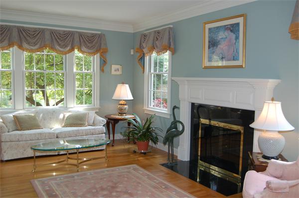 9 High Ridge Circle Franklin, MA 02038 - Photo 3 of 30 Gallery Image 3