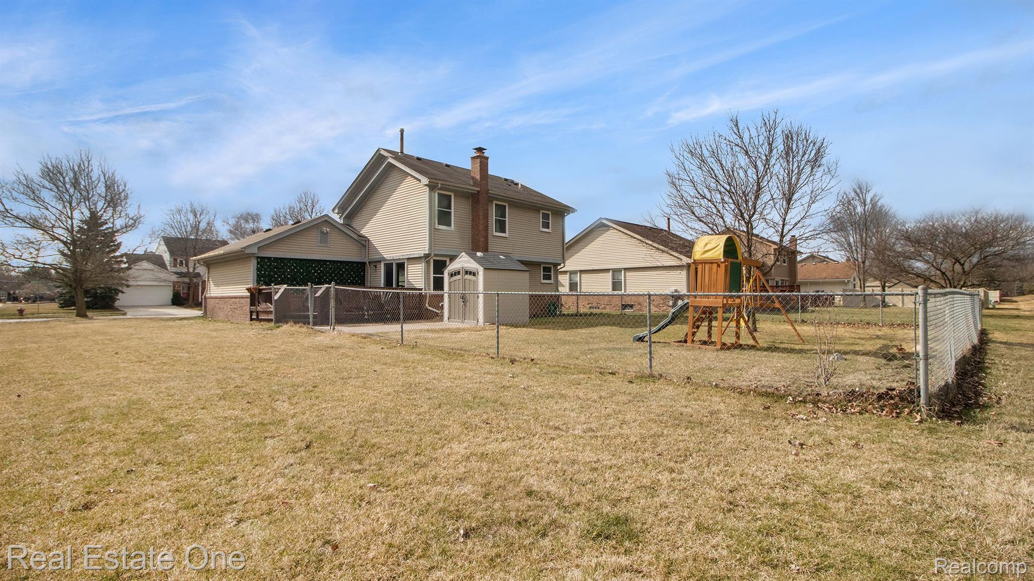 44434 Ridgefield Road Canton, MI 48188 - Photo 23 of 26 Gallery Image 23