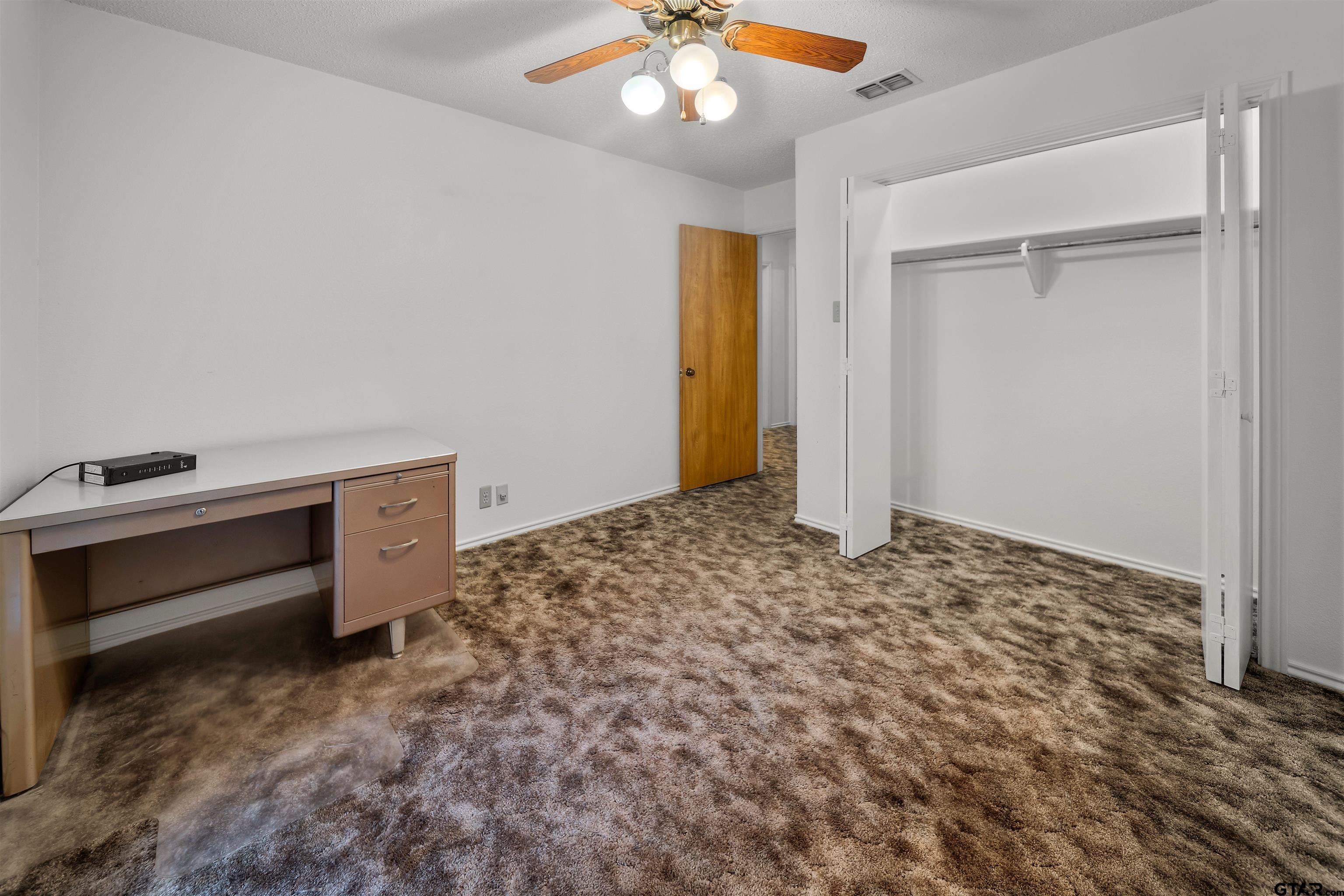 15236 Hillview Road Tyler, TX 75703 - Photo 28 of 46 Gallery Image 28