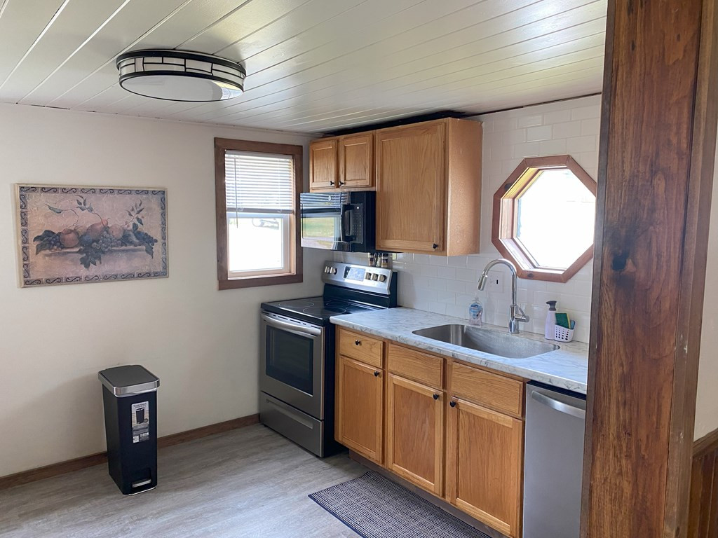 20 Orchard Lane Jay, NY 12941 - Photo 8 of 28 Gallery Image 8