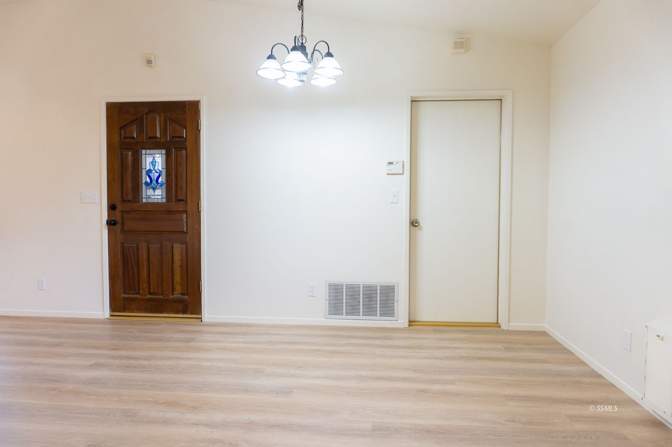 825 East Church Avenue Ridgecrest, CA 93555 - Photo 8 of 17