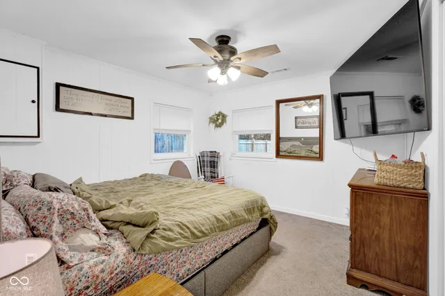 $260,000 | 3427 North East Street, Columbus, IN 47203