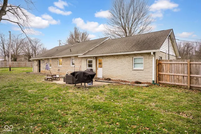 $260,000 | 3427 North East Street, Columbus, IN 47203